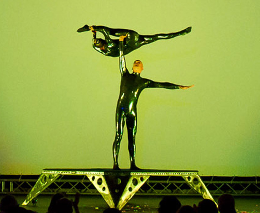 Akrobatik-Show Duo Scacciapensieri, www.artistik.ch